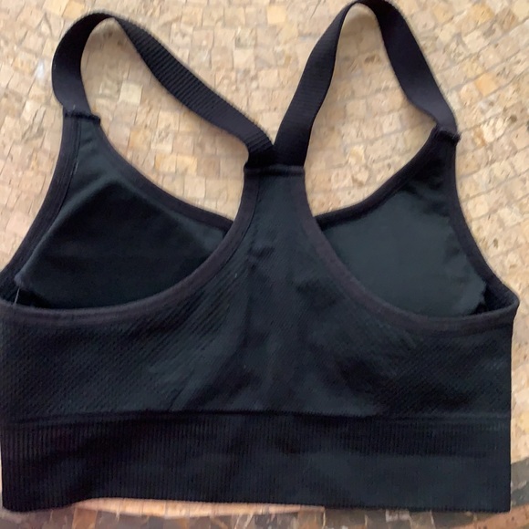 Black Medium Impact Sports Bra - Picture 2 of 2